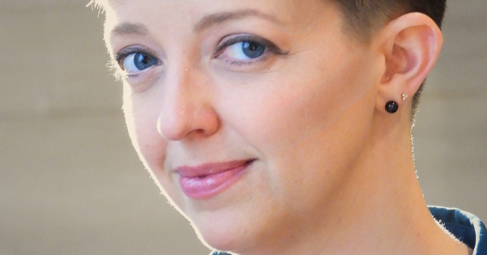 A photo of Gillian Hollis.