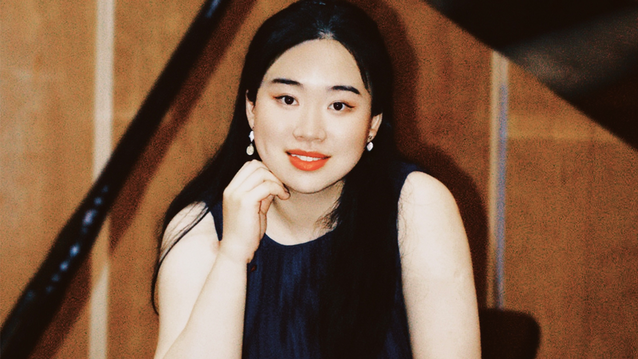 A photo of Kate Zhu.