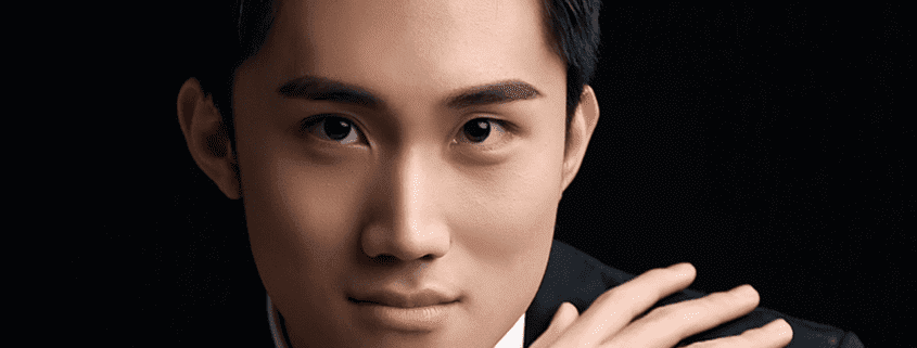 A photo of Zac Wang.